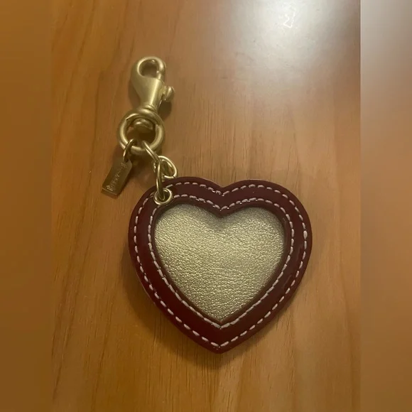Vintage Coach Gold and Purple Heart Clip Small Picture Holder - Picture 1 of 16